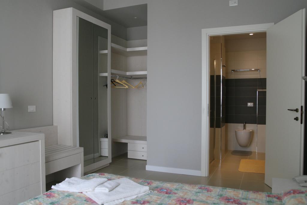 Hotel Stanchini بيلاريا-إيجيا مارينا المظهر الخارجي الصورة