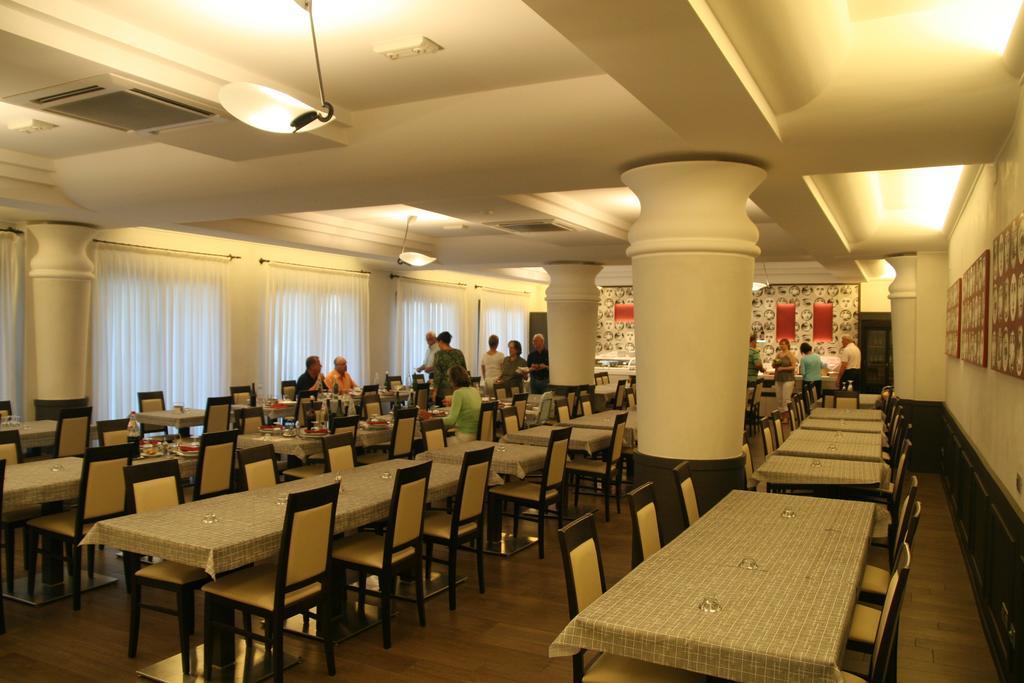 Hotel Stanchini بيلاريا-إيجيا مارينا المظهر الخارجي الصورة