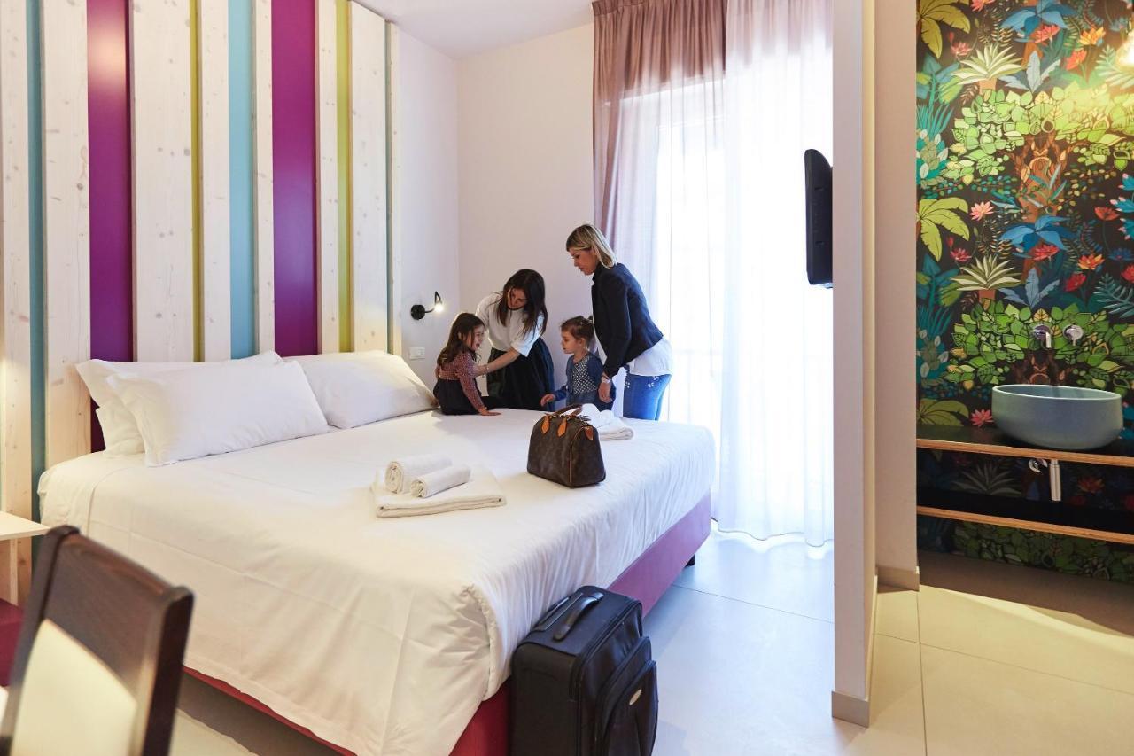 Hotel Stanchini بيلاريا-إيجيا مارينا المظهر الخارجي الصورة