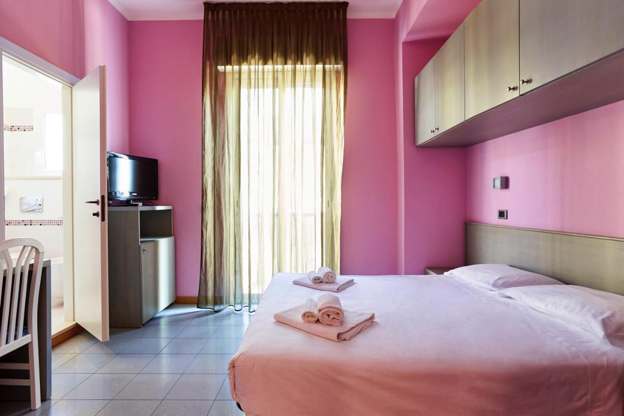 Hotel Stanchini بيلاريا-إيجيا مارينا المظهر الخارجي الصورة